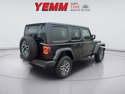 New 2025 Jeep Wrangler Sahara image 9