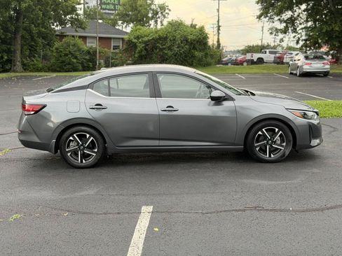Used 2025 Nissan Sentra SV FWD image 6