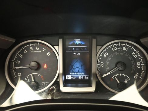 Used 2017 Toyota Tacoma SR5 image 15