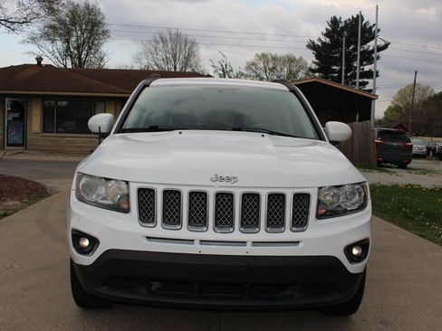 Used 2016 Jeep Compass High Altitude AWD/4WD image 3