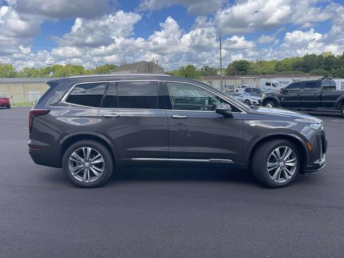 Used 2020 Cadillac XT6 Premium Luxury FWD image 2