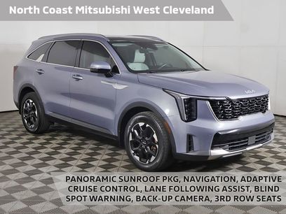 Used 2025 Kia Sorento S w/ Panoramic Sunroof Package