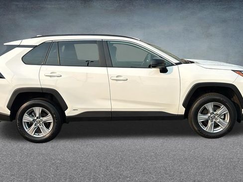 Used 2025 Toyota RAV4 LE AWD/4WD image 26