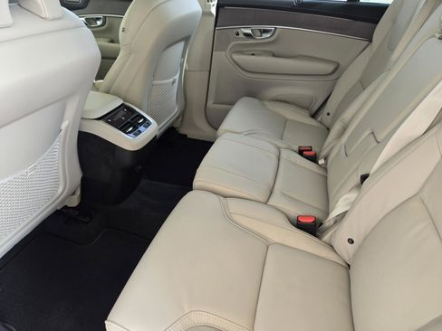 New 2026 Volvo XC90 B6 Ultra w/ Protection Package image 26