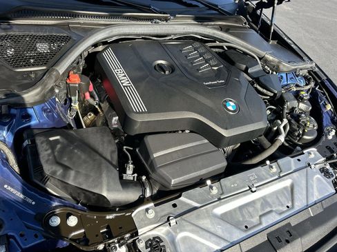 Used 2022 BMW 330i Sedan w/ Driving Assistance Package image 9