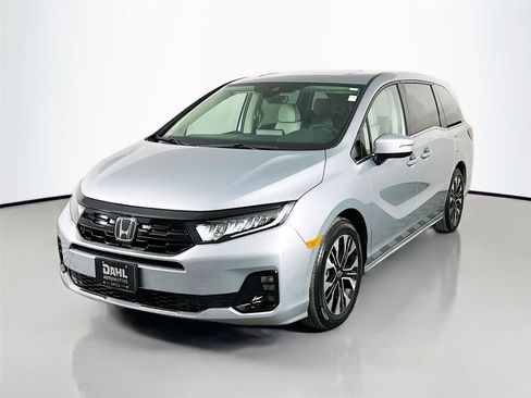New 2026 Honda Odyssey Elite image 3