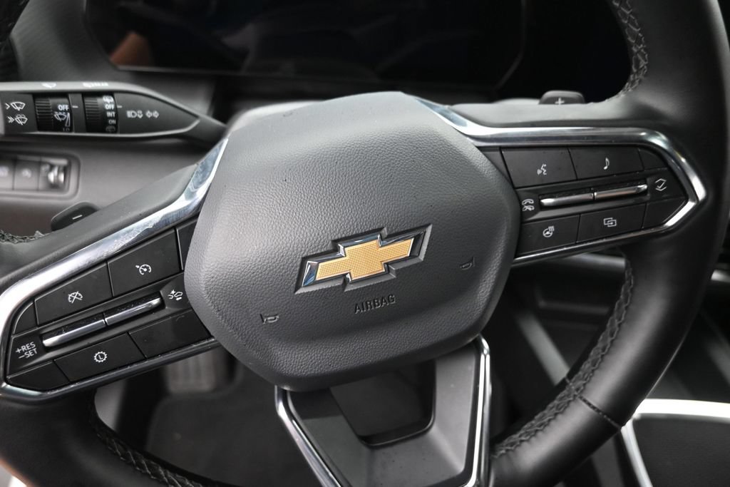 Used 2025 Chevrolet Equinox LT AWD/4WD image 17