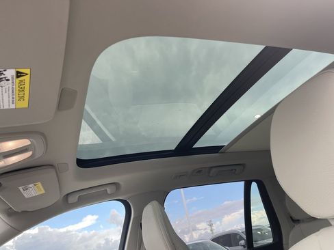 New 2025 Volvo XC90 B6 Plus w/ Protection Package Premier image 15