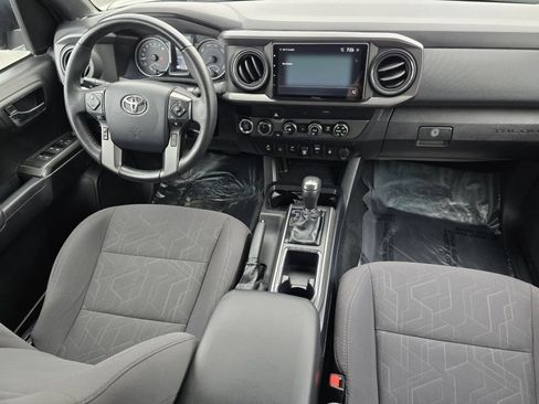 Used 2019 Toyota Tacoma TRD Off-Road w/ Technology Package AWD/4WD image 31