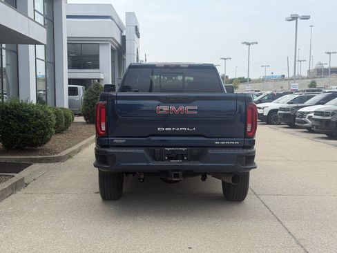 Used 2020 GMC Sierra 3500 Denali w/ Denali Ultimate Package AWD/4WD image 6