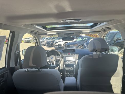 Used 2018 Subaru Forester 2.5i Premium AWD/4WD image 23