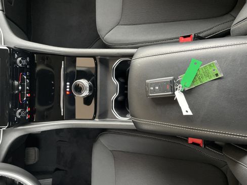 Used 2023 Jeep Grand Cherokee Laredo w/ MOPAR Finishing Package image 11