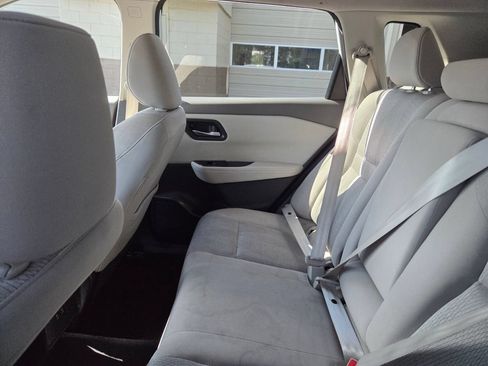 Used 2025 Nissan Rogue SV FWD image 3