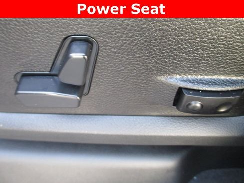 Used 2024 RAM 2500 Big Horn w/ Sport Appearance Package image 23