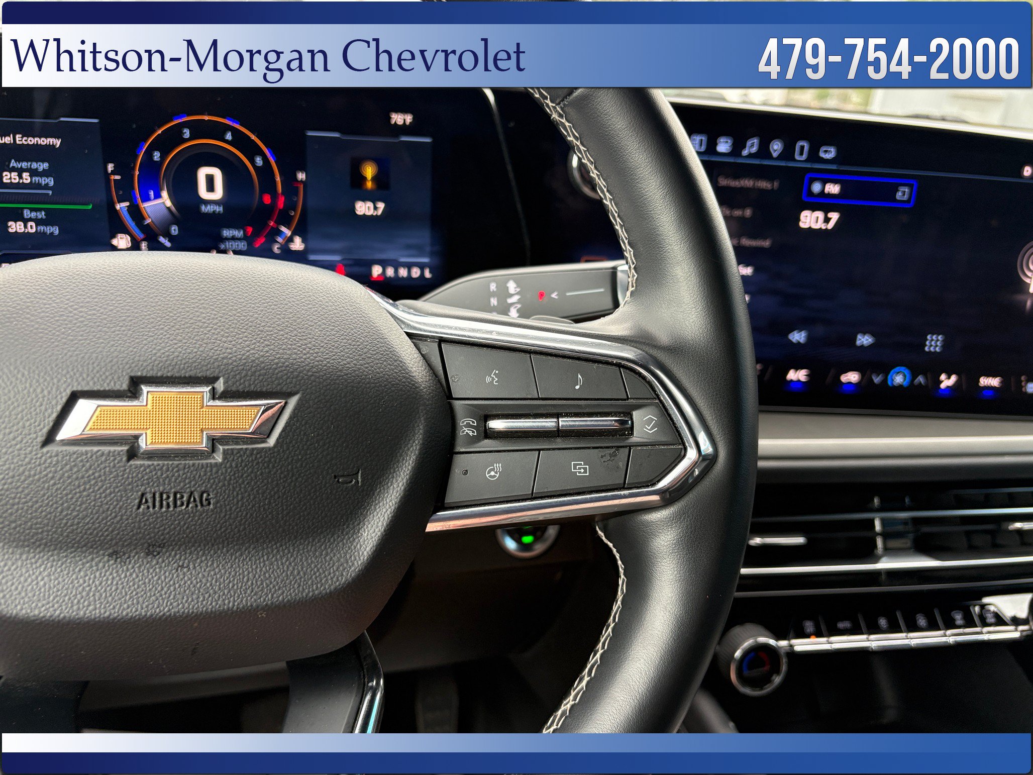 Used 2025 Chevrolet Traverse LT FWD image 17