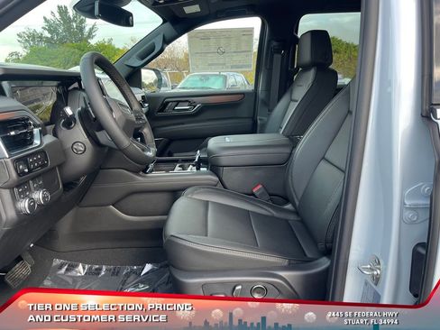 New 2026 GMC Yukon XL Denali w/ Sun & Power Step Package image 8