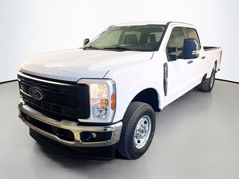Used 2024 Ford F250 XL w/ XL Chrome Package image 4