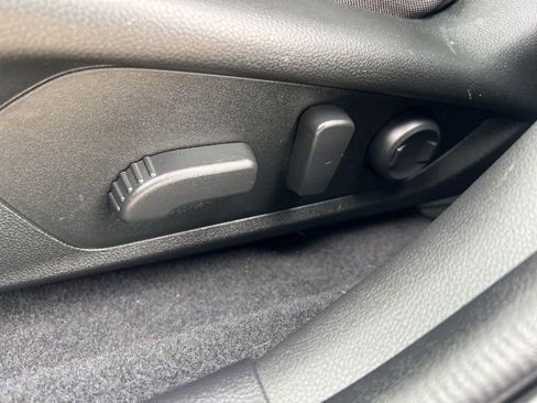 Used 2024 Subaru Crosstrek 2.0i Premium image 51