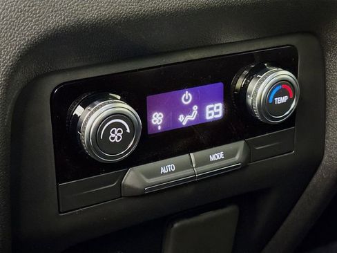 Used 2026 GMC Acadia AT4 image 27