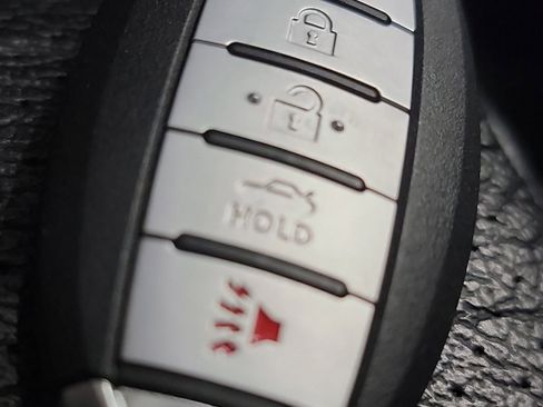 Used 2021 Nissan Rogue SV image 28