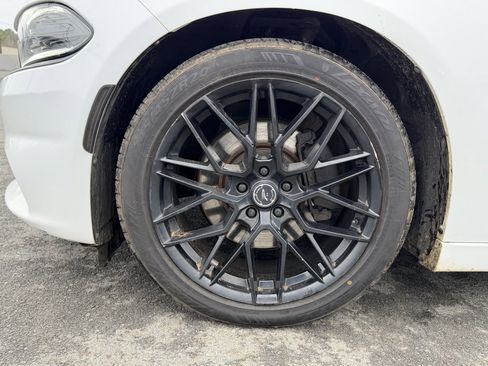 Used 2018 Dodge Charger R/T image 10