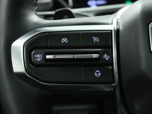 Used 2024 GMC Sierra EV Denali AWD/4WD image 20