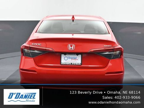 Used 2023 Honda Civic Sport image 5