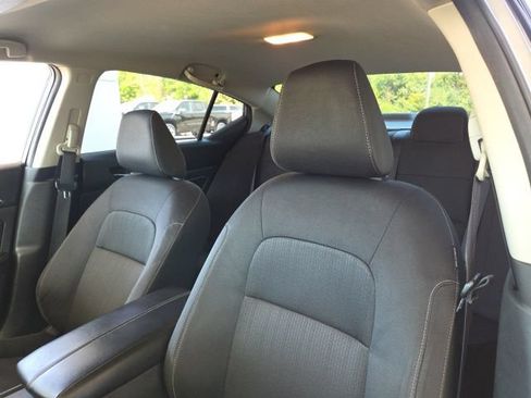 Used 2022 Nissan Altima 2.5 SV FWD image 17