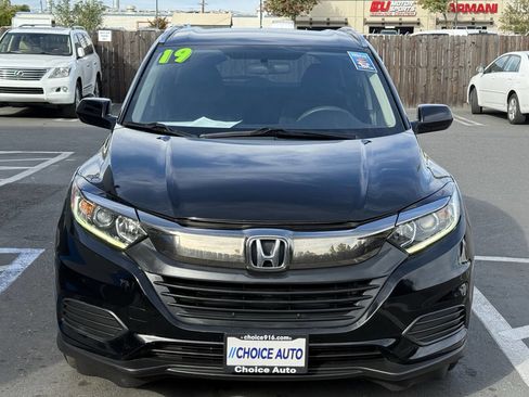 Used 2019 Honda HR-V LX image 2