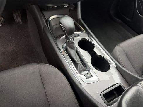 Used 2022 Chevrolet Malibu LT image 19