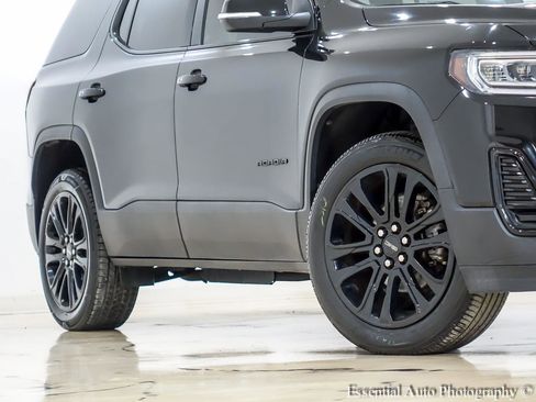 Used 2022 GMC Acadia SLE w/ Driver Convenience Package image 4