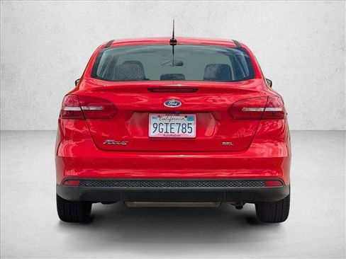 Used 2017 Ford Focus SEL w/ Cold Weather Package FWD image 6