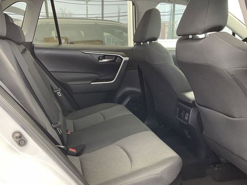 Used 2022 Toyota RAV4 XLE w/ Convenience Package image 17