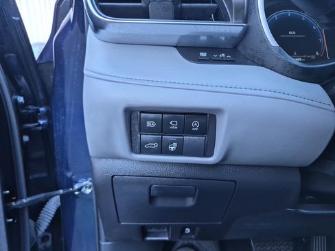 Used 2023 Toyota Highlander L image 22