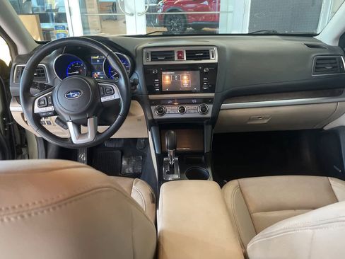 Used 2016 Subaru Outback 3.6R Limited image 3
