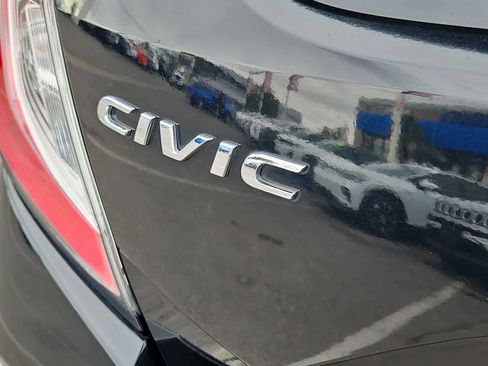 Used 2018 Honda Civic EX image 13