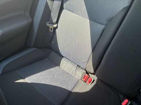 Used 2025 Nissan Versa SV FWD image 32