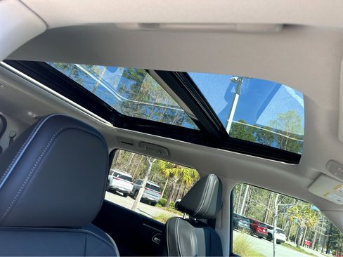 New 2025 INFINITI QX80 Luxe image 13