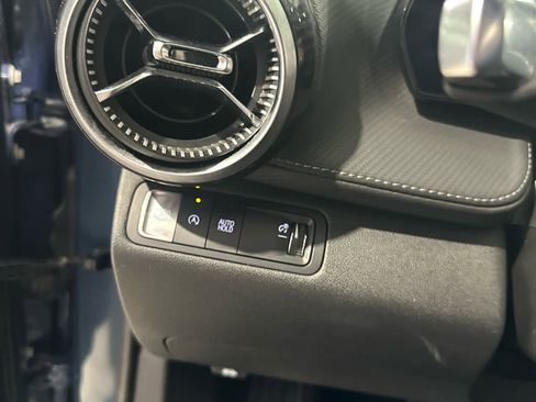 Used 2025 Chevrolet Equinox LT FWD image 18