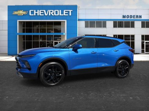 Used 2024 Chevrolet Blazer LT w/ Convenience Package FWD image 1