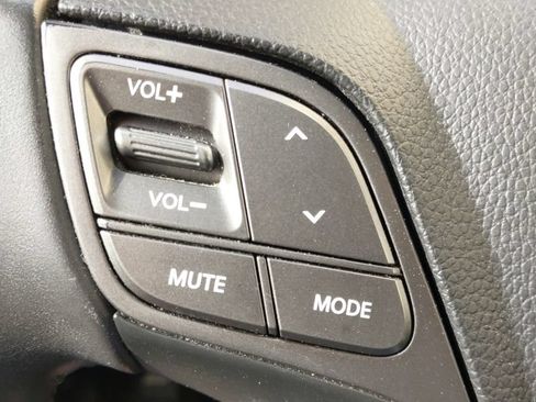 Used 2018 Hyundai Santa Fe Sport FWD image 21