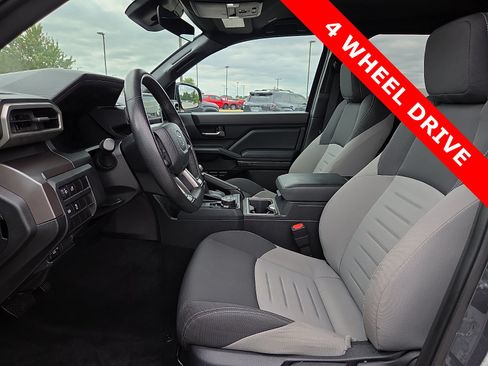 Used 2024 Toyota Tacoma TRD Off-Road AWD/4WD image 15