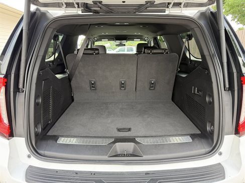 Used 2022 GMC Yukon XL Denali AWD/4WD image 32