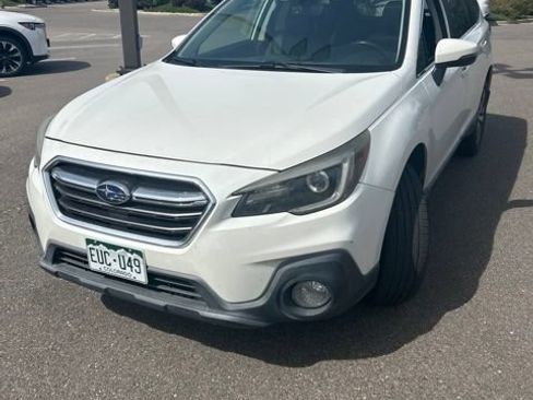 Used 2018 Subaru Outback 2.5i Limited AWD/4WD image 2