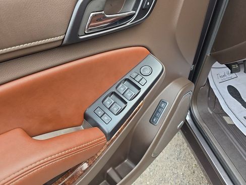 Used 2018 Chevrolet Tahoe Premier AWD/4WD image 14