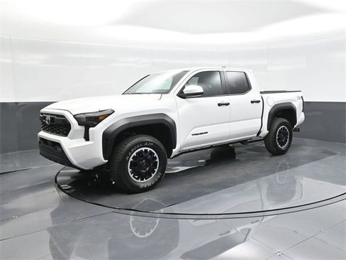 Used 2024 Toyota Tacoma TRD Off-Road image 1