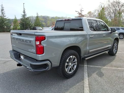 Used 2023 Chevrolet Silverado 1500 High Country w/ Technology Package AWD/4WD image 5