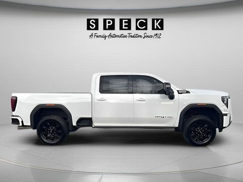 Used 2024 GMC Sierra 2500 AT4 w/ AT4 Premium Plus Package AWD/4WD image 7