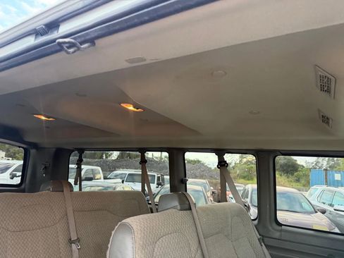 Used 2017 Chevrolet Express 3500 LT w/ LT Preferred Equipment Group image 9