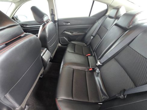 Used 2025 Nissan Altima 2.5 SR AWD/4WD image 12